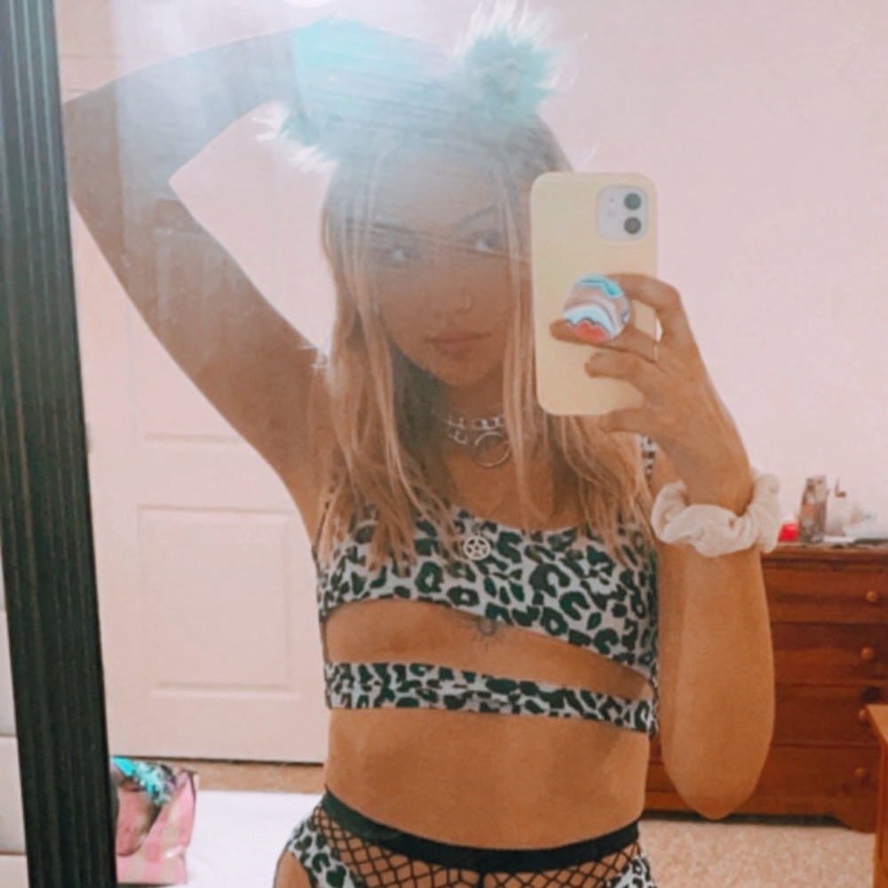 Meet your Posher, Riley